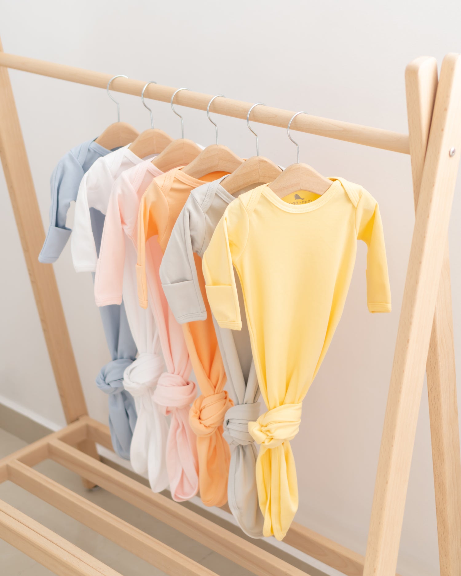 Pijama Nudo en color Amarillo Bebé