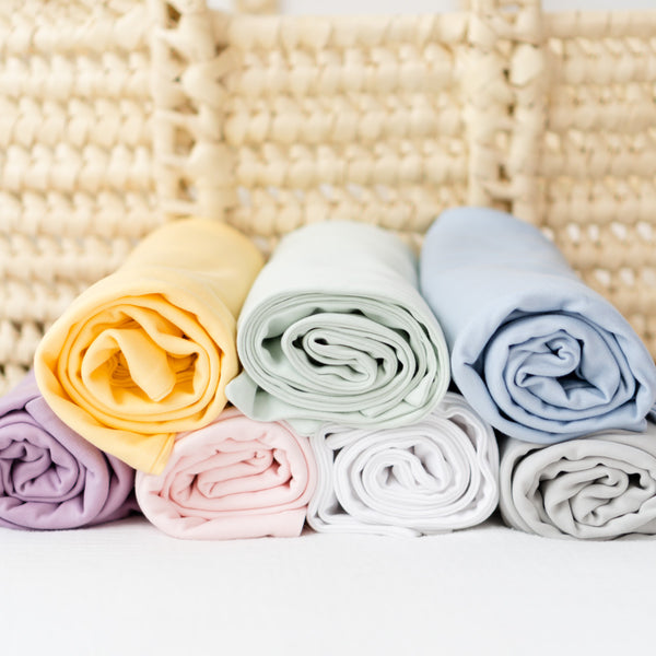 Cobijita Swaddle en color Azul Cielo - cobija para recien nacido - Mae & Mini